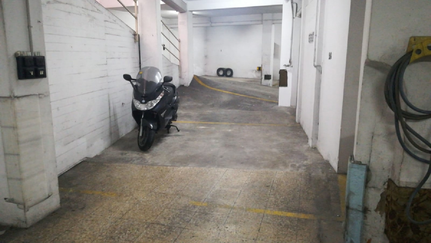  till salu parkering Os Mallos Coruña 2
