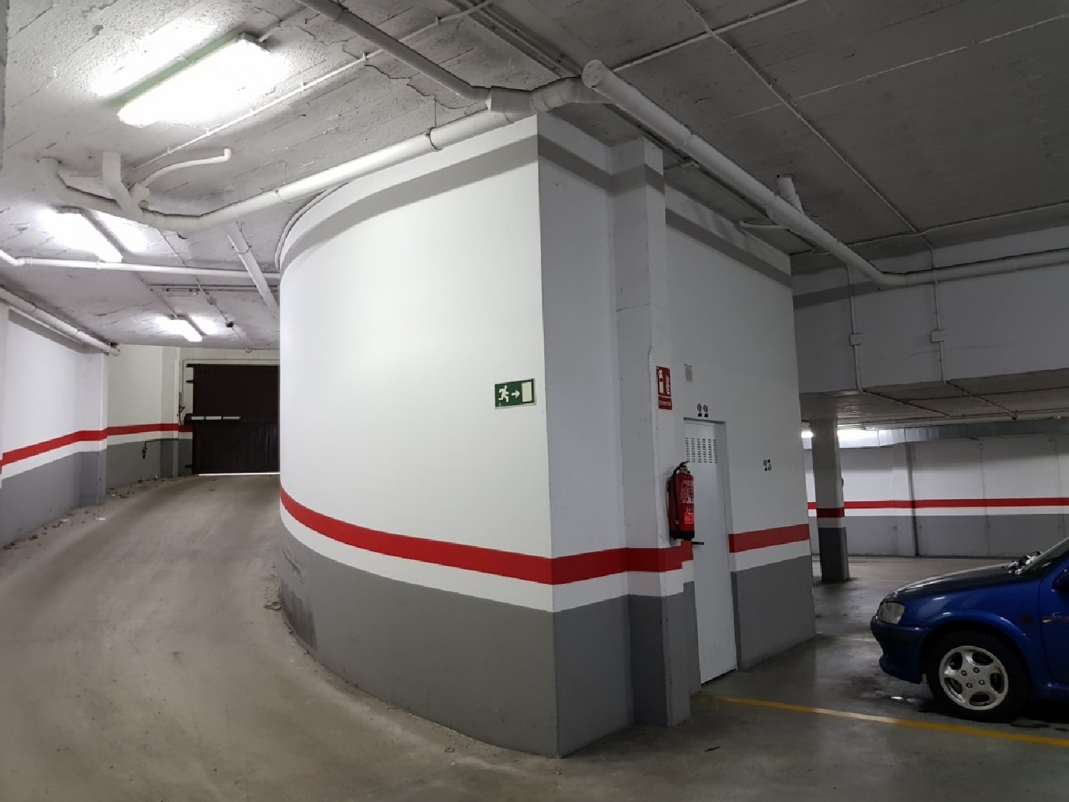  till salu parkering Outeiro Coruña 6