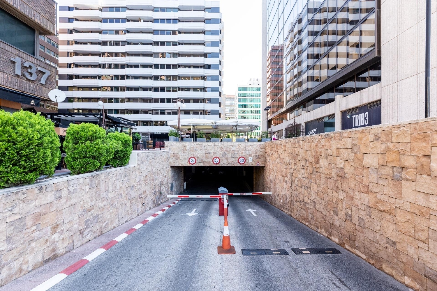 till salu parkering Paseo De La Castellana Madrid Capital 3