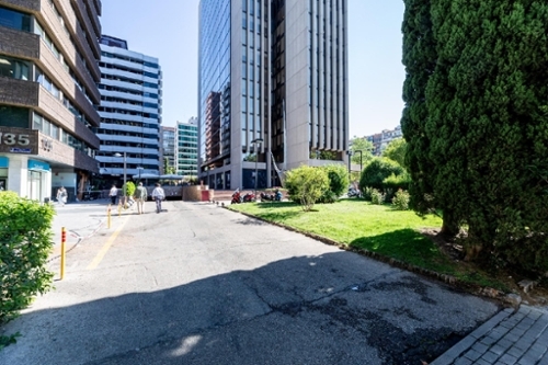 Paseo De La Castellana Madrid Capital parkering foto 6242450