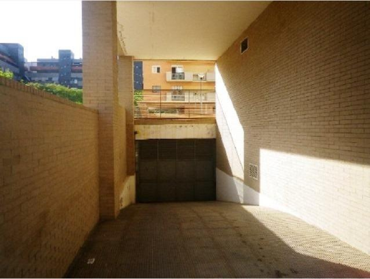 till salu parkering Pérez Cubillas Metropolitana De Huelva 3