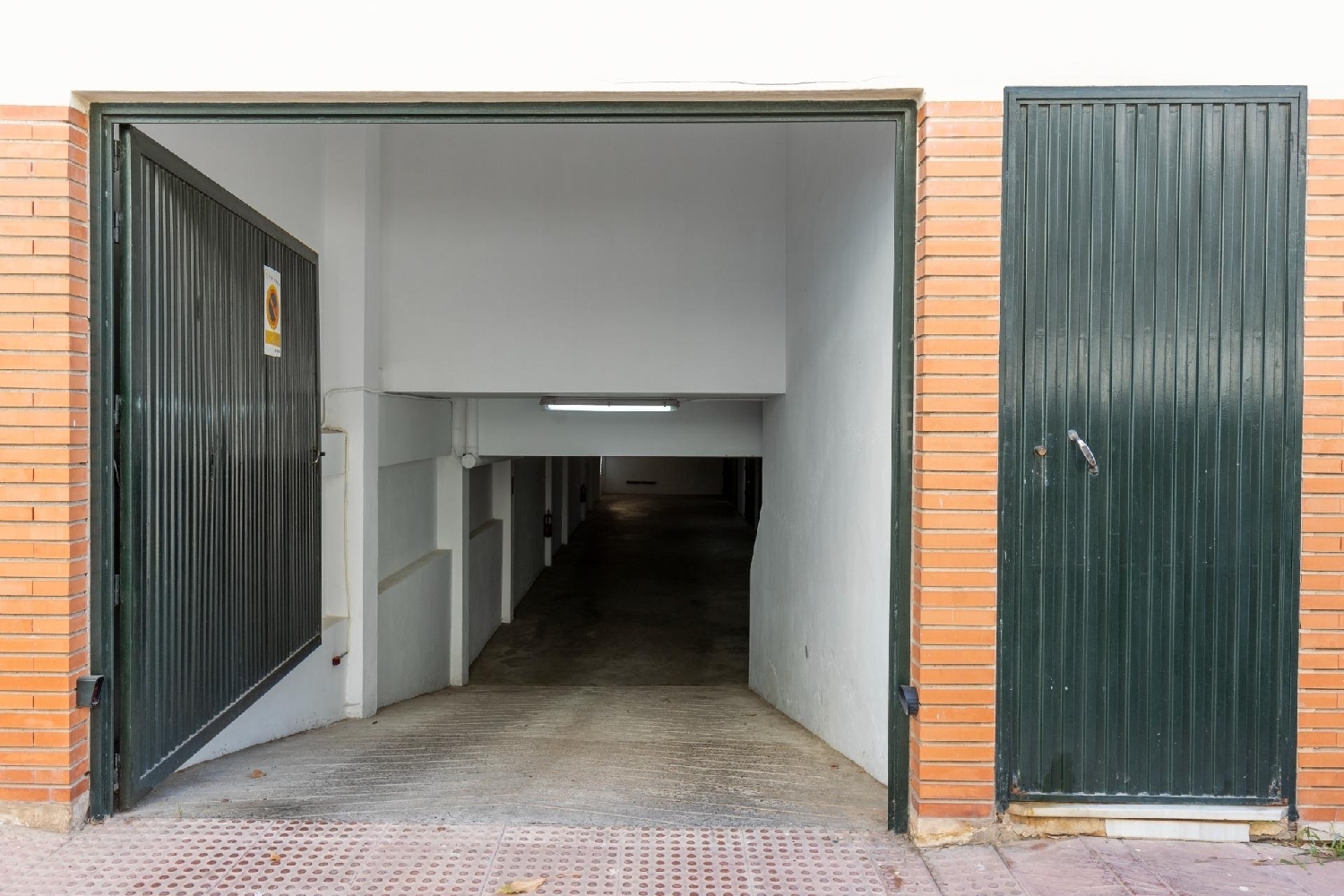 till salu parkering Playa Granada Costa Tropical 2