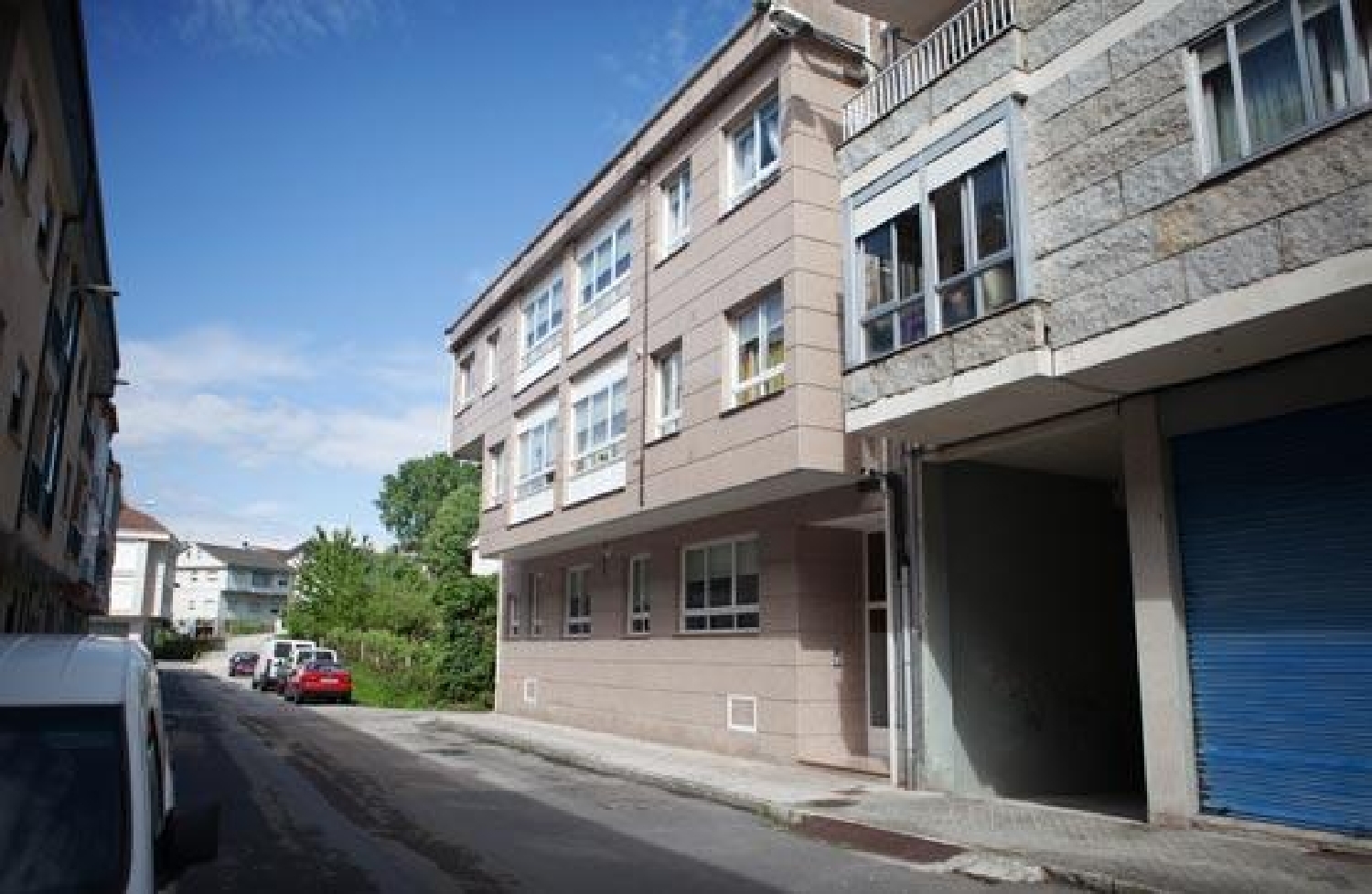 till salu parkering O Ponte Ourense 2