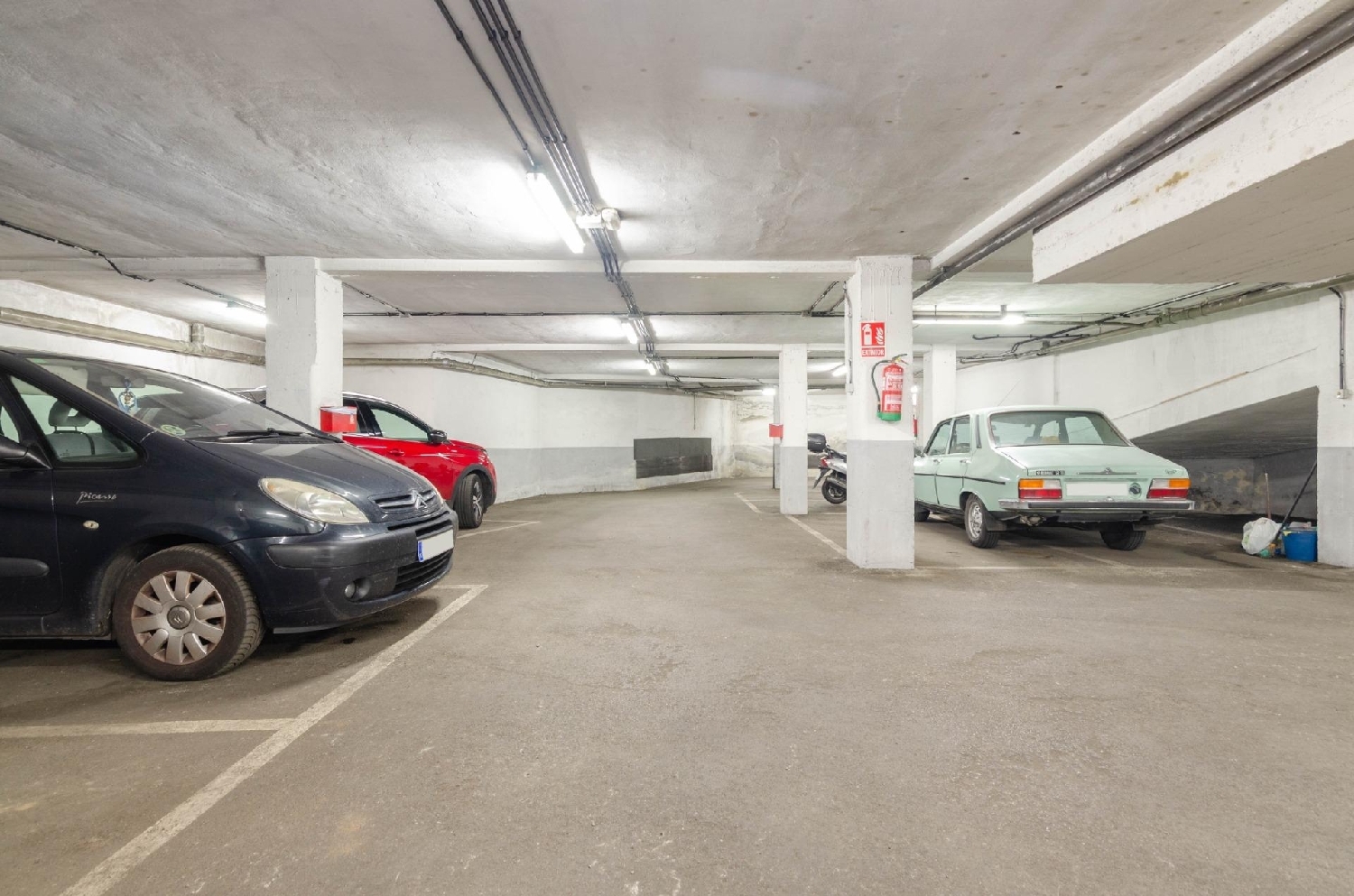  till salu parkering Revallines Caudal 4