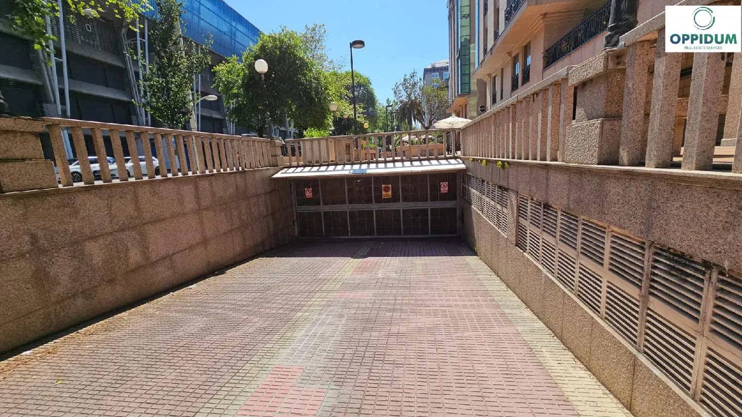  till salu parkering San Cristóbal Das Viñas Coruña 1