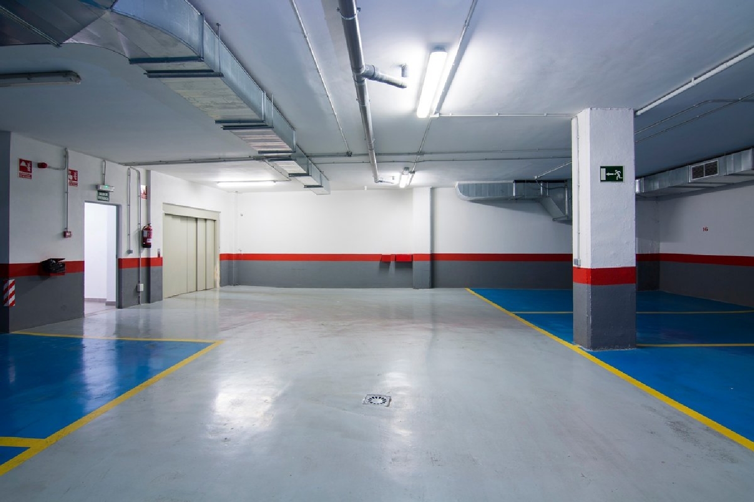  till salu parkering Ronda Vega De Granada 6