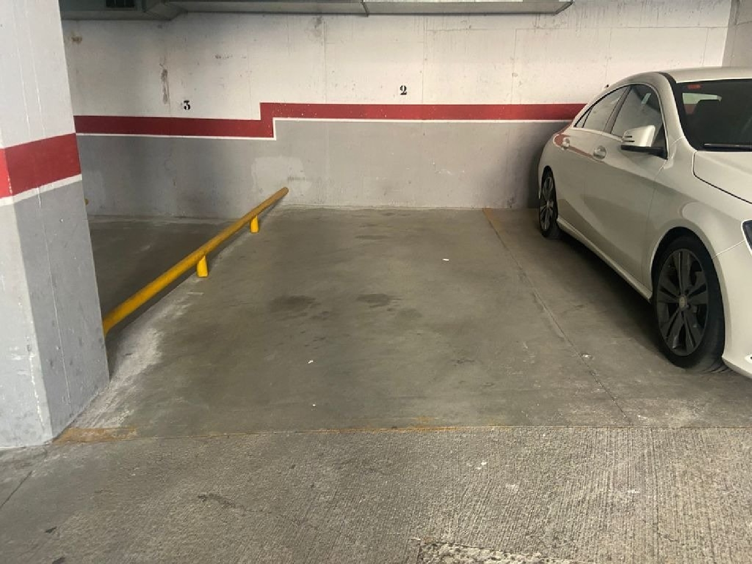  till salu parkering Salt Gironès 1