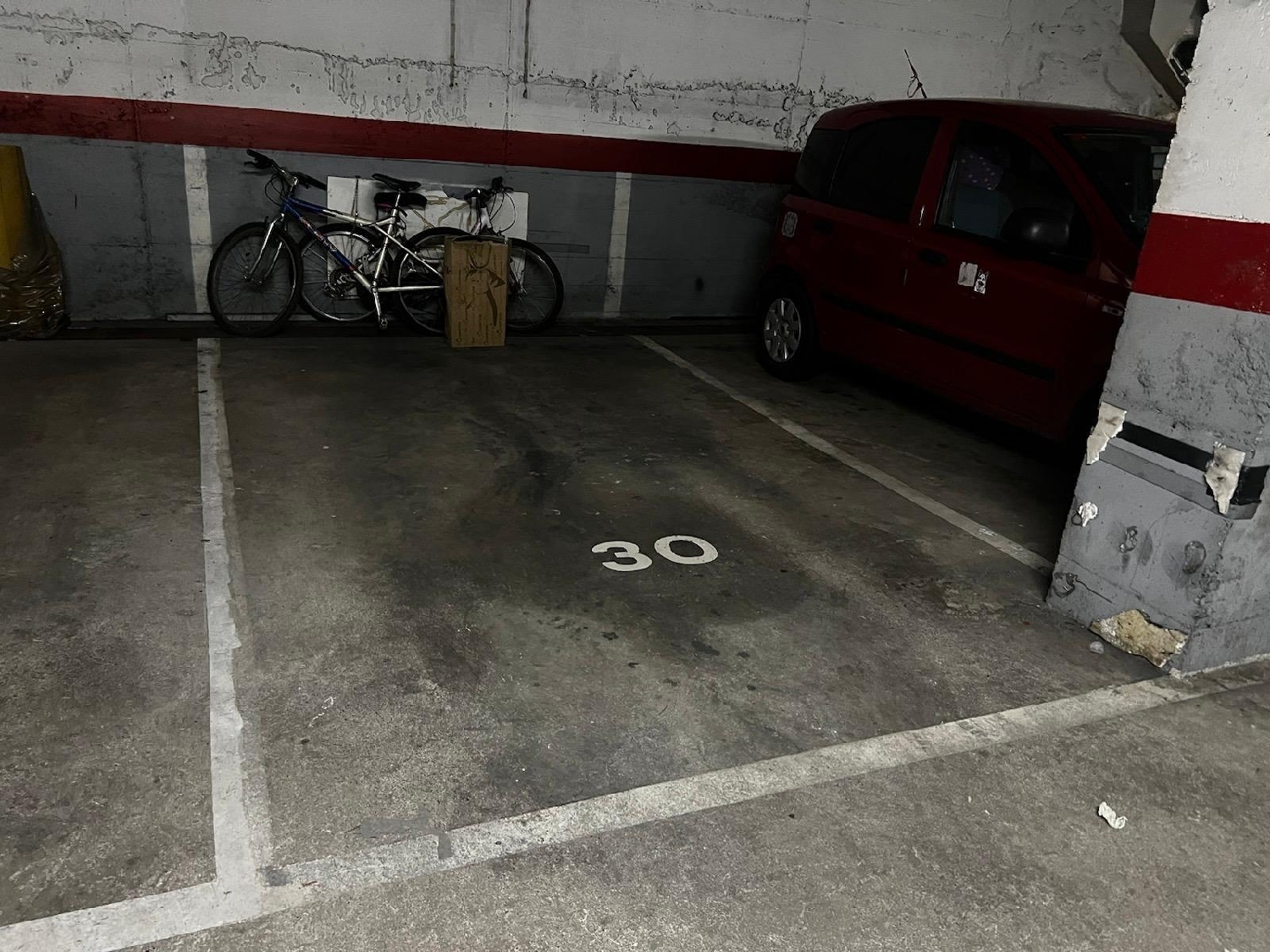  till salu parkering Salt Gironès 7