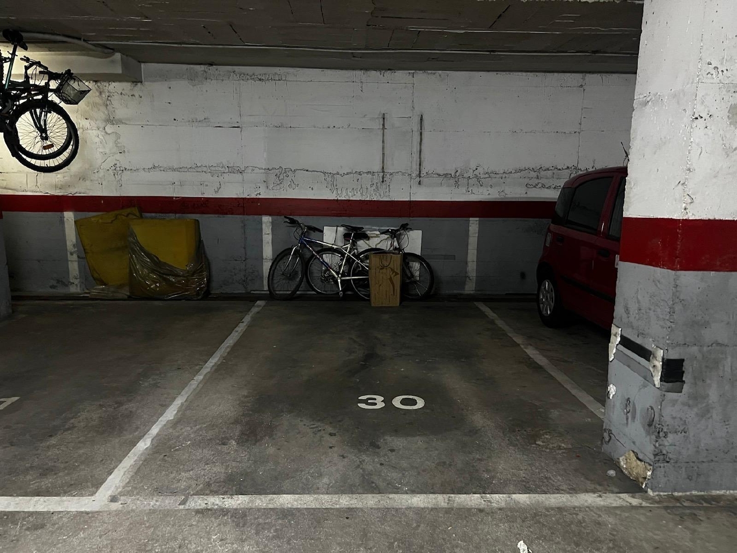  till salu parkering Salt Gironès 6
