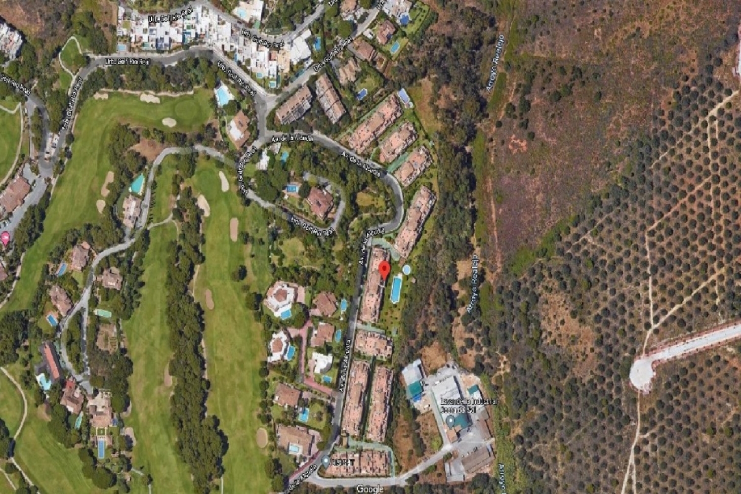 till salu parkering Santa Clara Costa Del Sol Occidental 2
