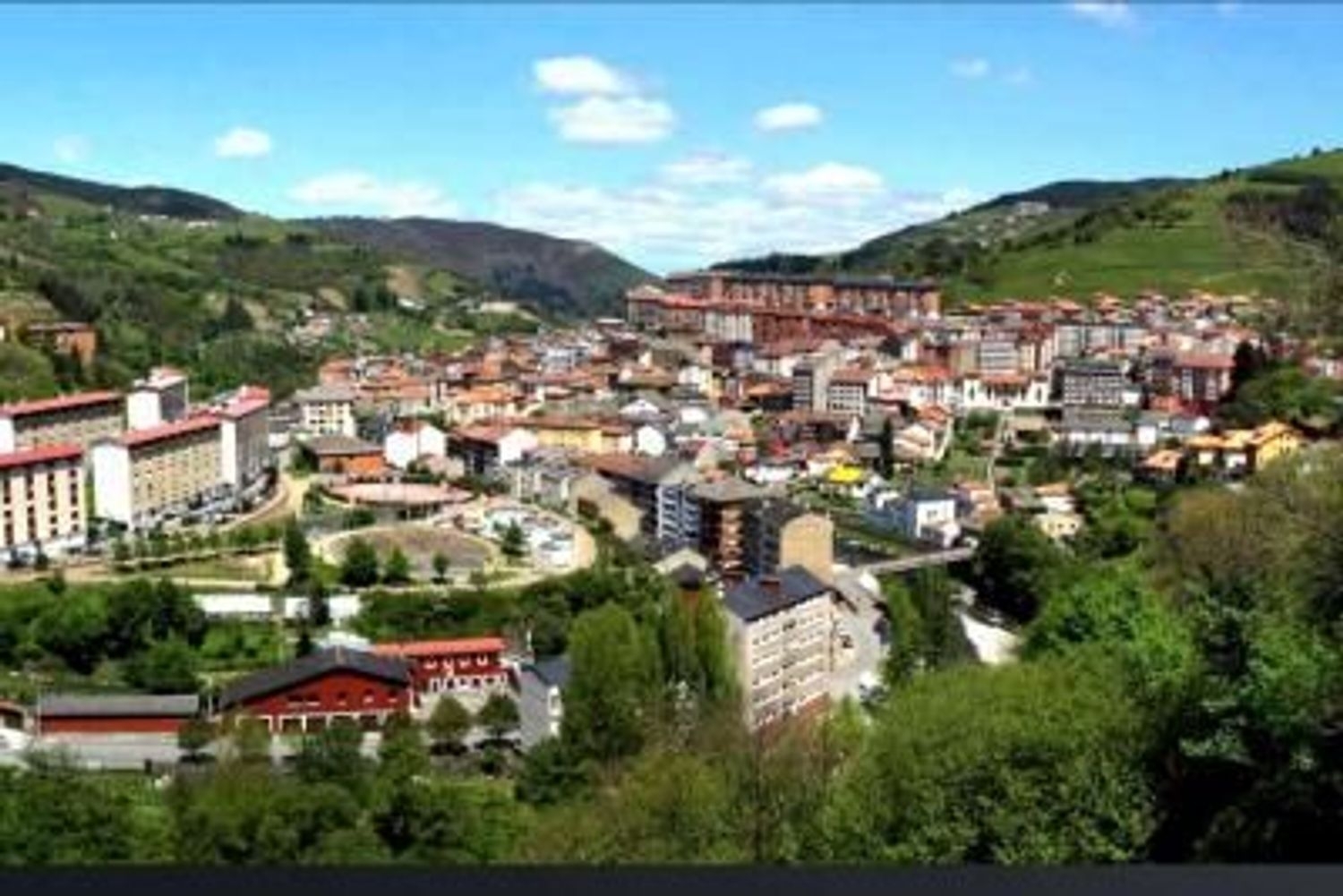 till salu parkering Sienrra Narcea 2