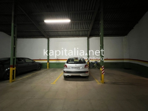 Urbanitzacio El Pilar Vall D''albaida parkering foto 6224346