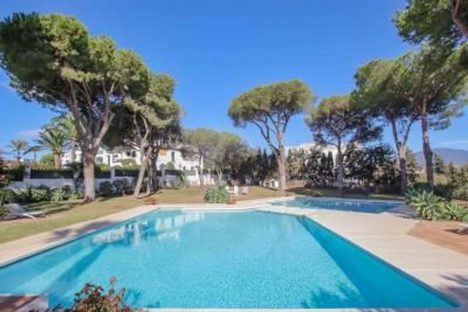till salu takvåning Nueva Andalucía Costa Del Sol Occidental 2