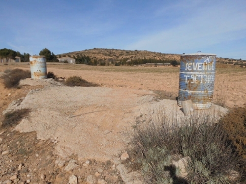 Almansa Monte Ibérico Almansa tomt foto 6255604