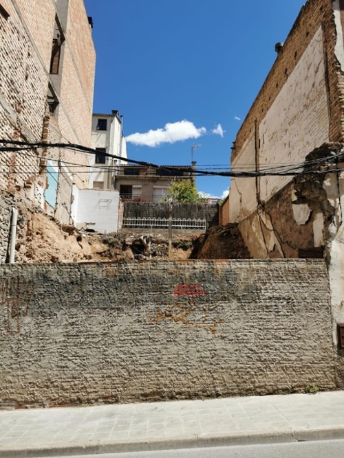 Cabrianes Bages tomt foto 6238930