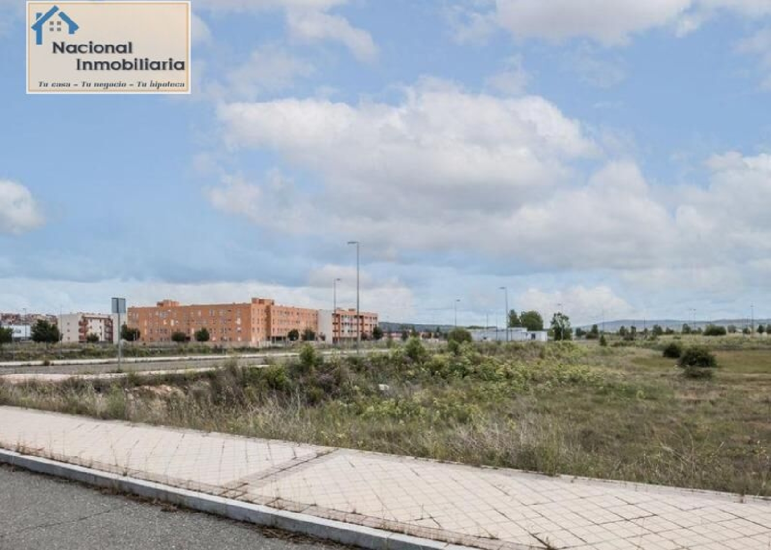 till salu tomt Gemuño Ávila 2