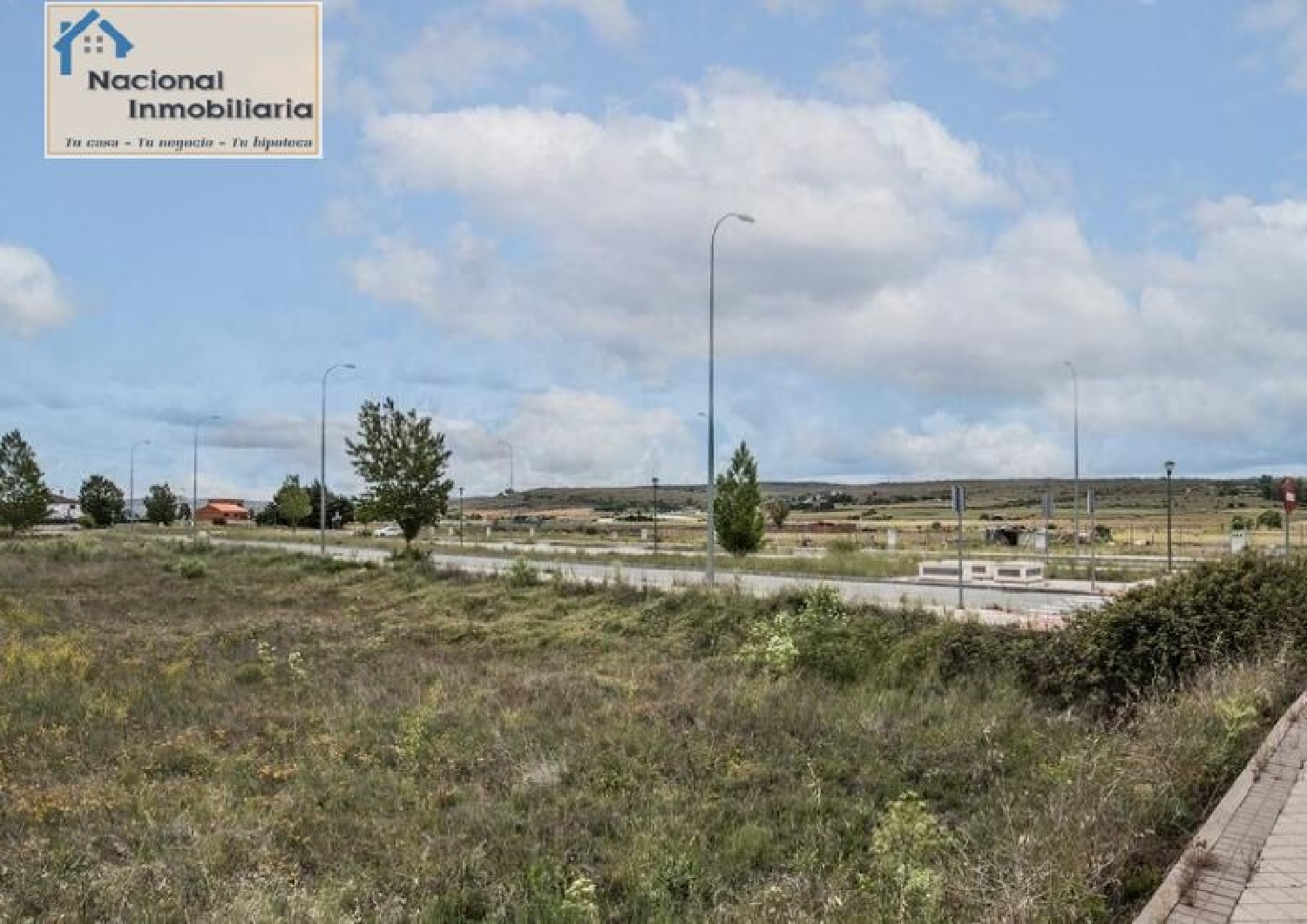  till salu tomt Gemuño Ávila 6