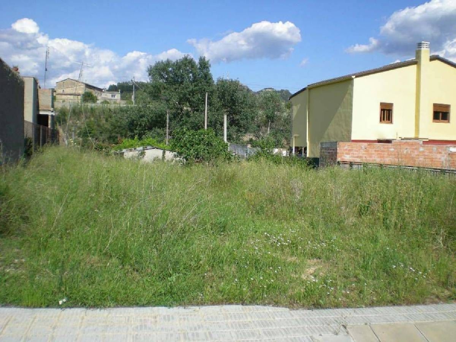 till salu tomt La Fabrica Bages 2