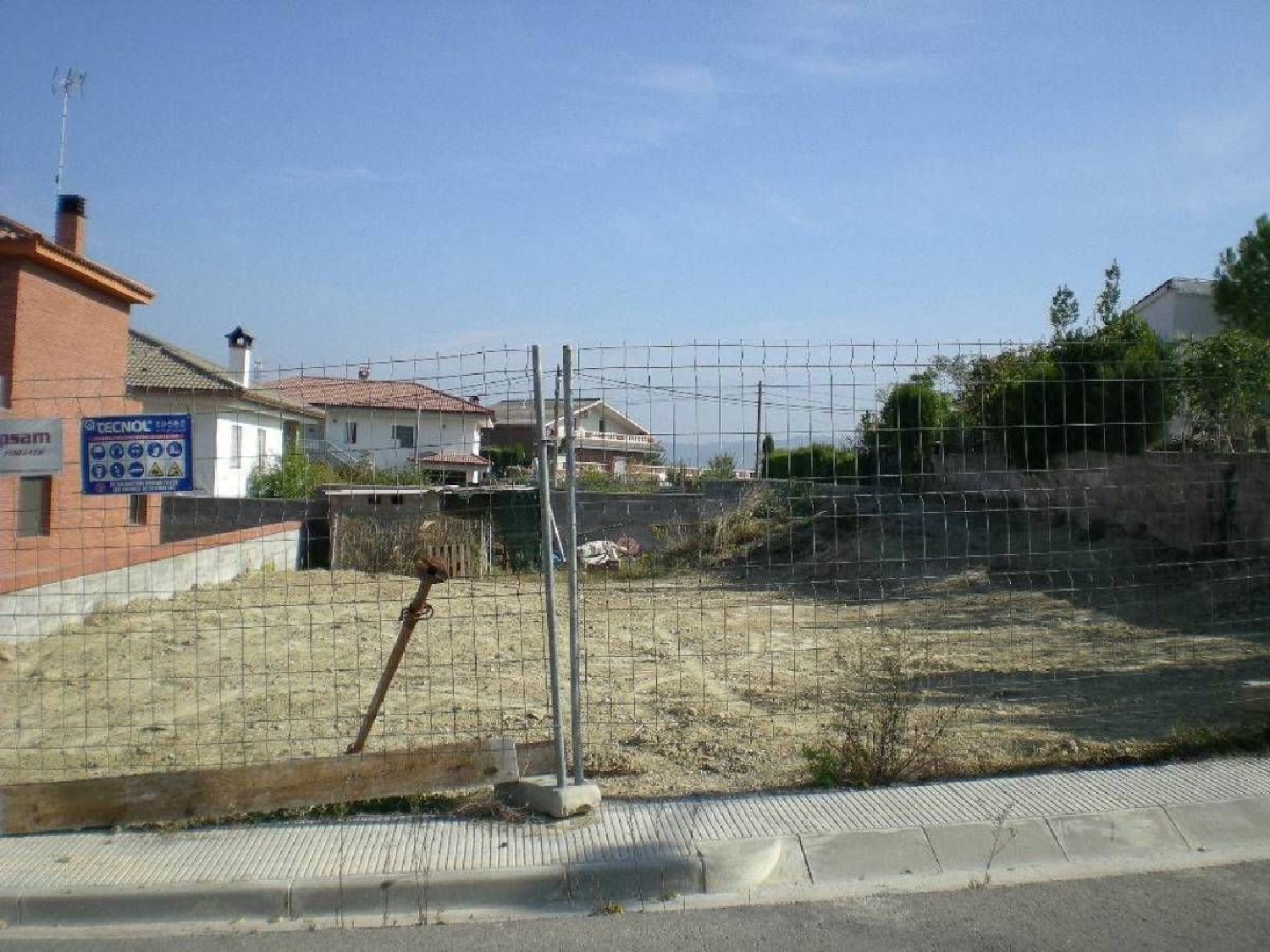 till salu tomt La Fabrica Bages 3