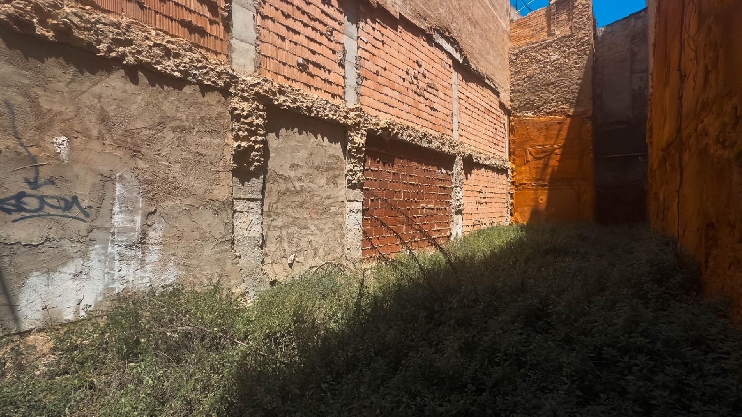 till salu tomt Mercado Alacantí 3