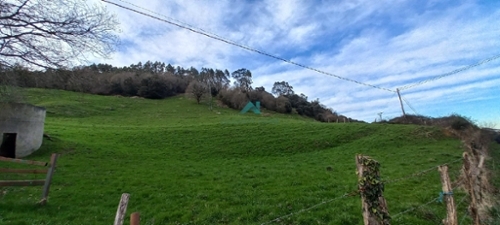 San Bartolomé De Los Montes Trasmiera tomt foto 6217982