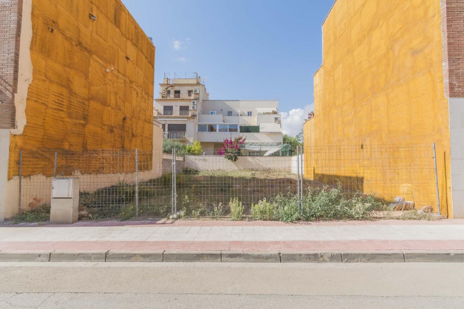 till salu tomt Urbanitzacio Castell De Montornès Tarragonès 2