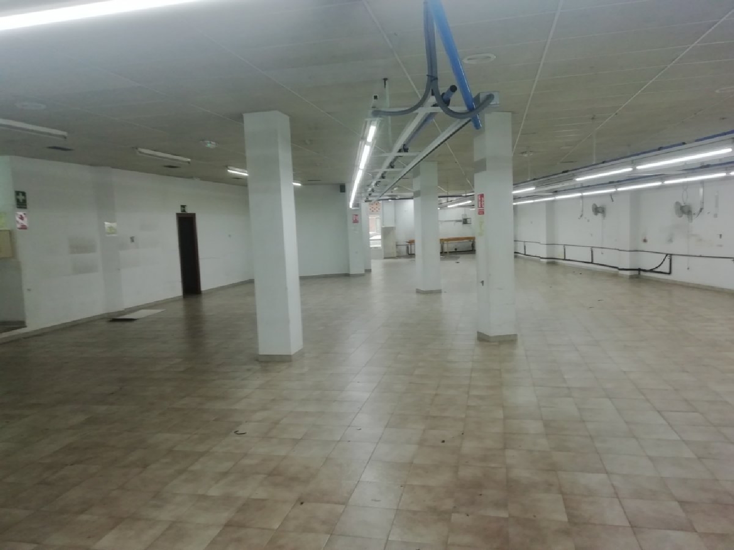  till salu lokal Alboris Bergantiños 2