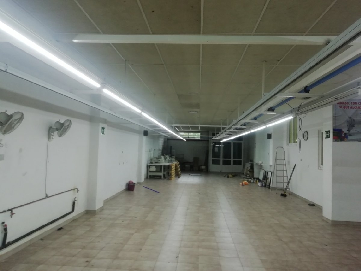  till salu lokal Alboris Bergantiños 8