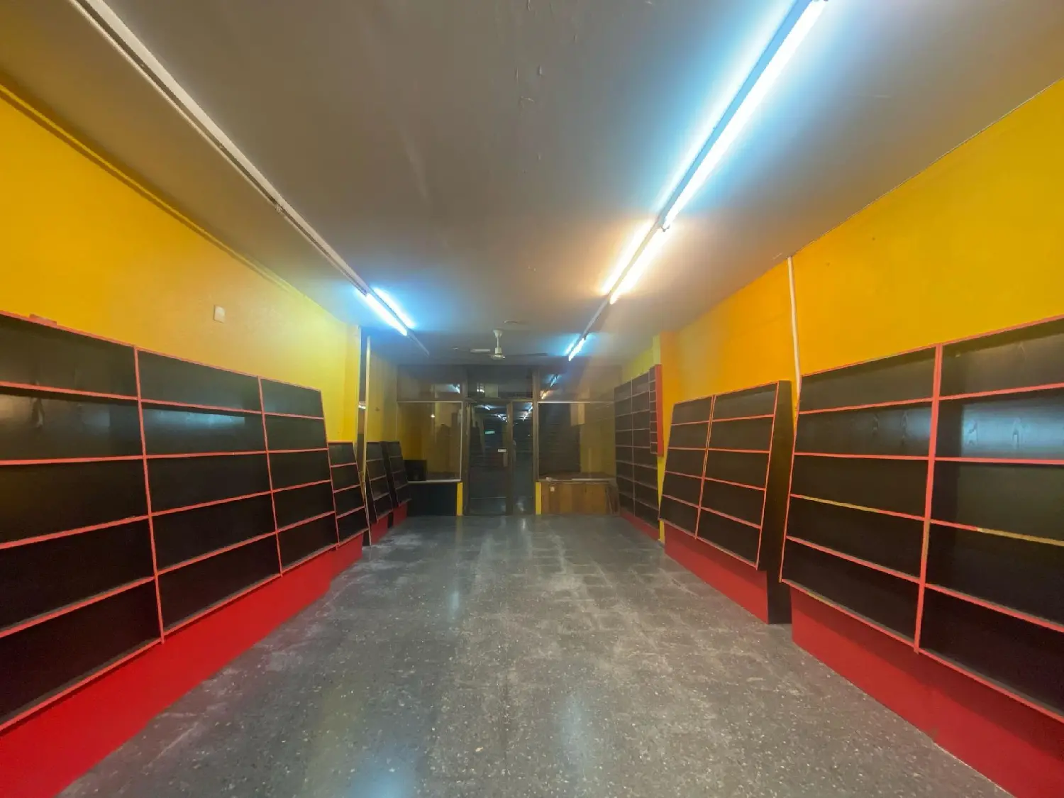  till salu lokal Alfinach Horta Nord 1