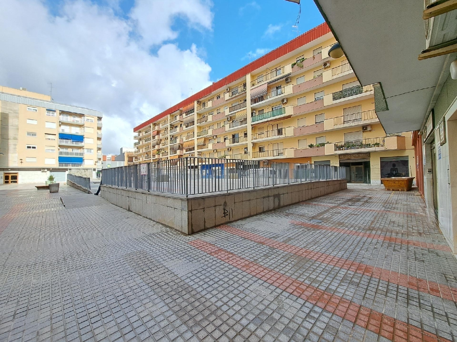 till salu lokal Raval Ribera Alta 3