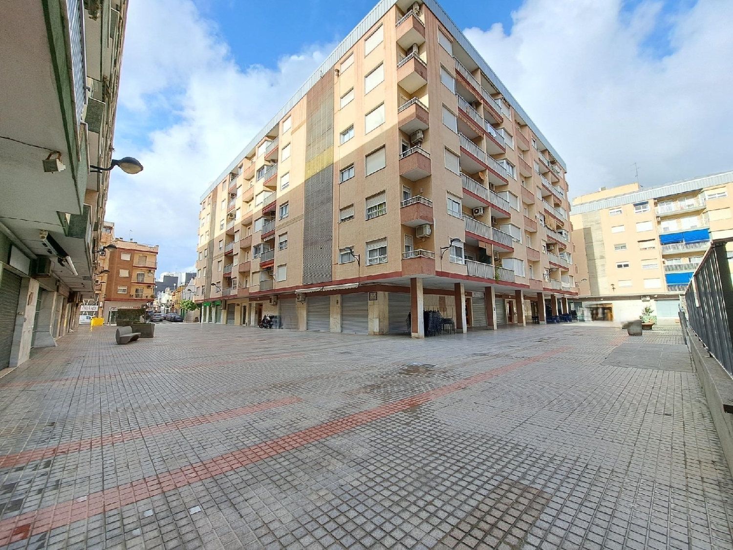 till salu lokal Raval Ribera Alta 2