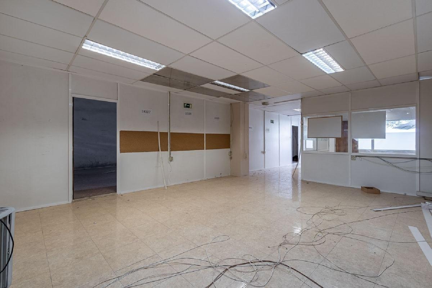  till salu lokal Alminares Vega De Granada 6
