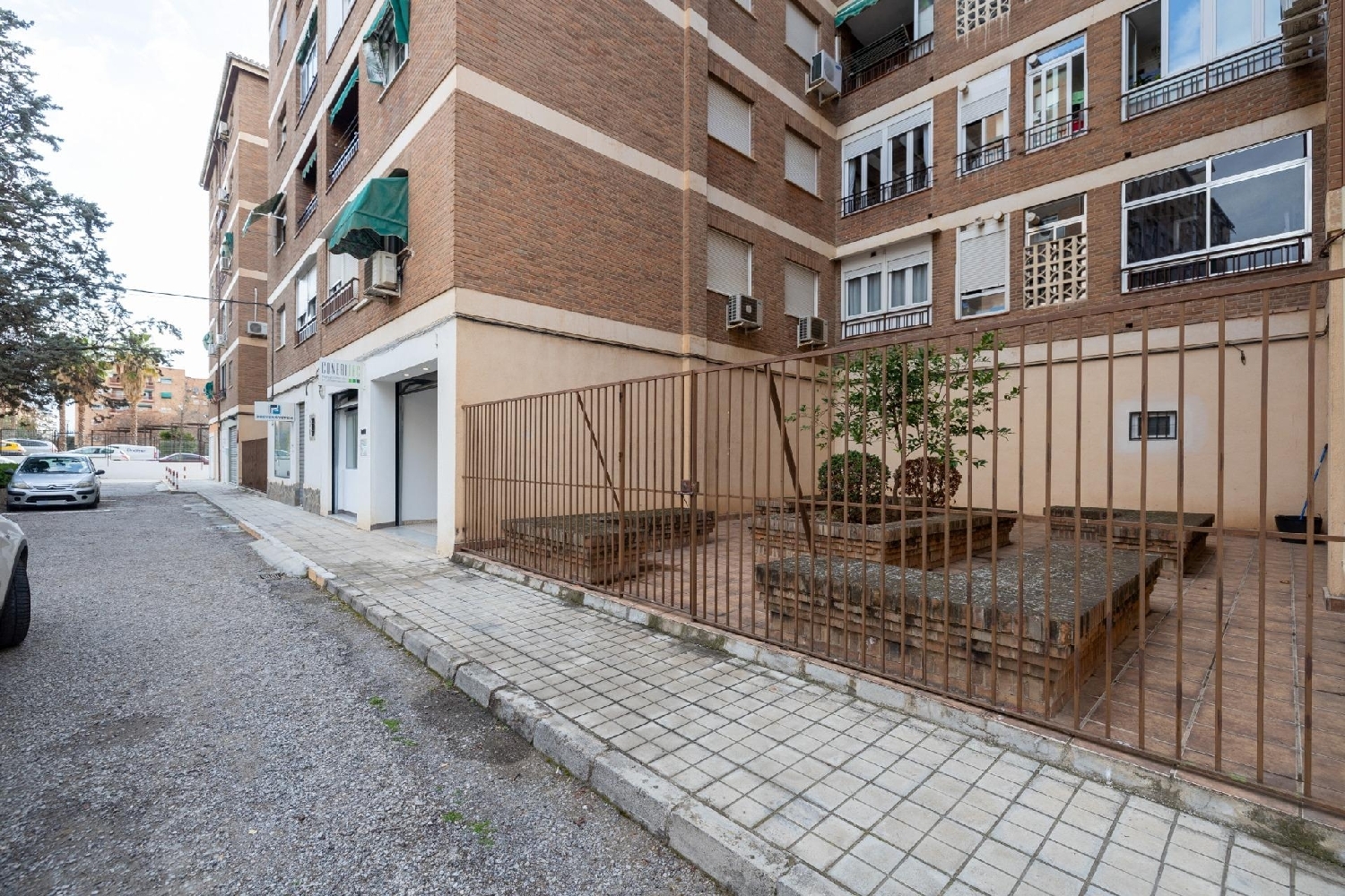  till salu lokal Alminares Vega De Granada 6