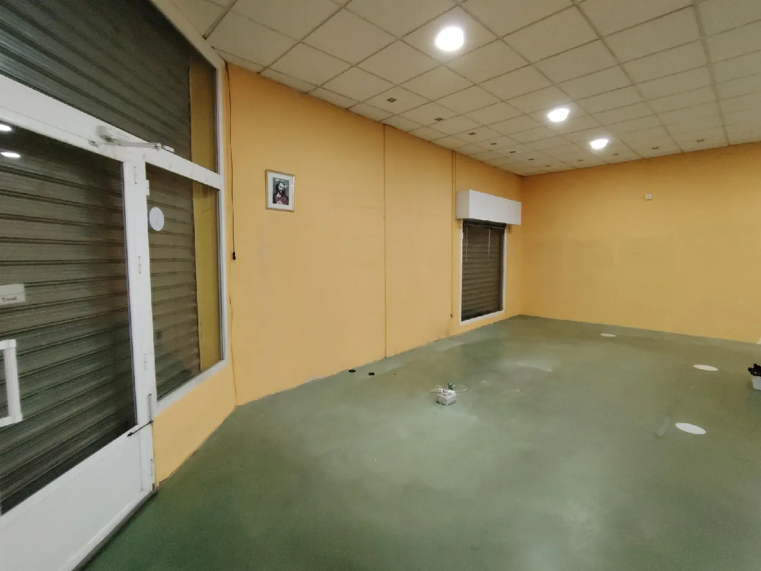  till salu lokal Ambroz Vega De Granada 8