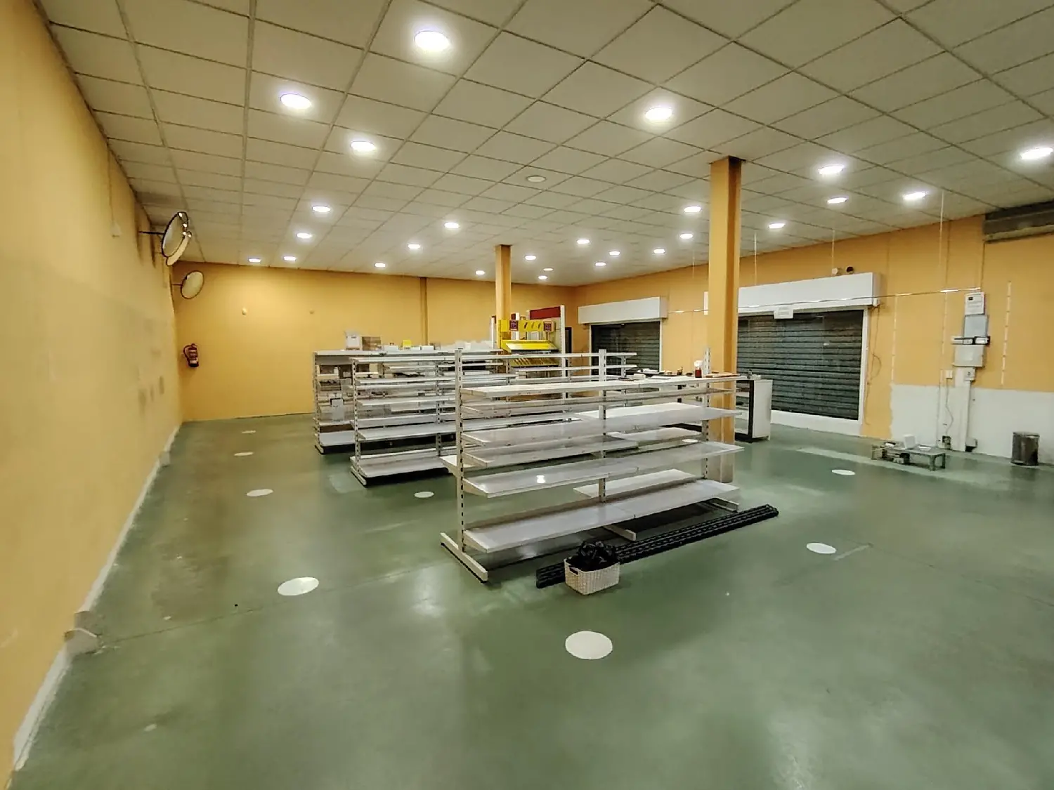  till salu lokal Ambroz Vega De Granada 4