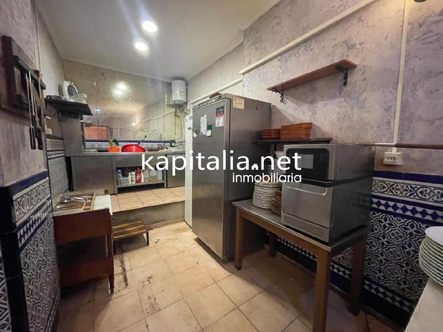  till salu lokal Anahuir Costera (La) 8