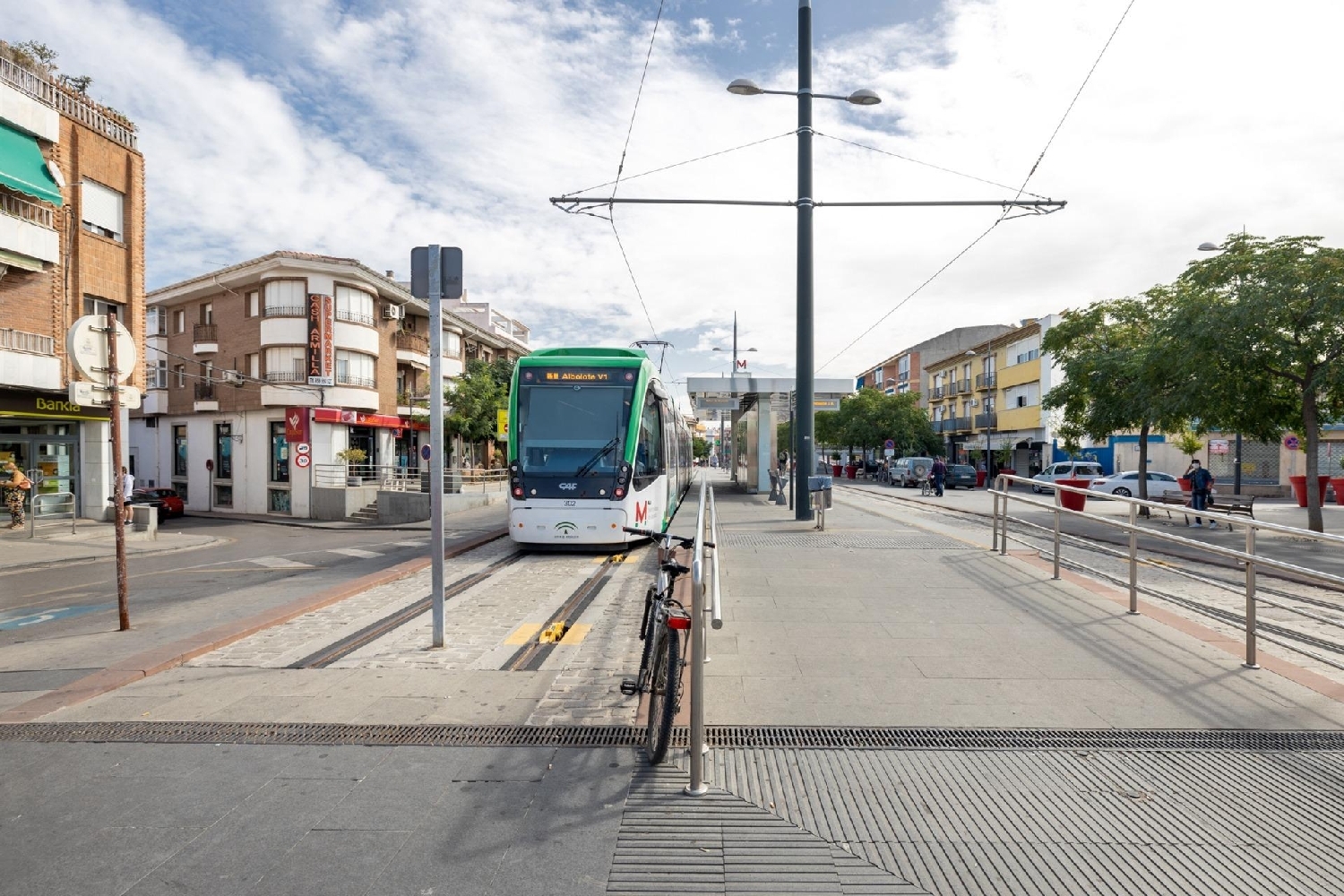 till salu lokal Armilla Vega De Granada 2