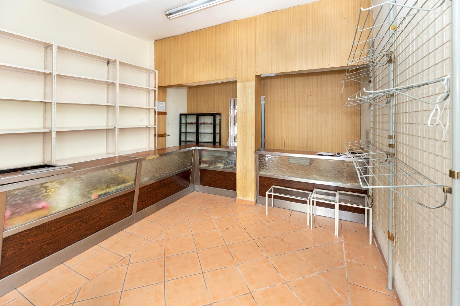  till salu lokal Armilla Vega De Granada 8