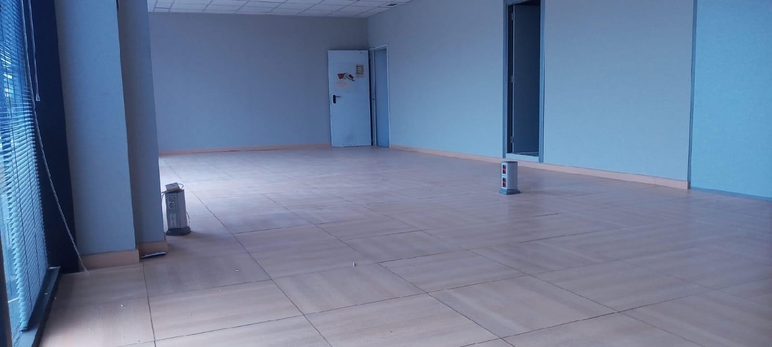  till salu lokal Arteixo Coruña 8