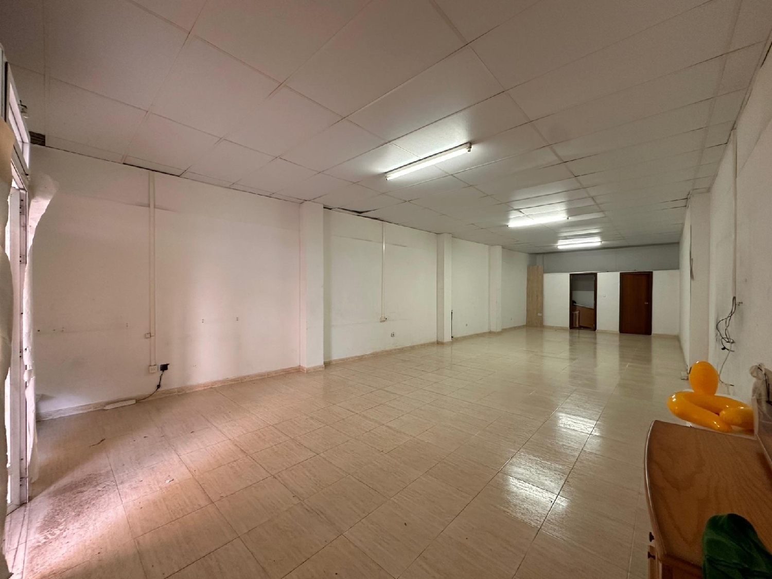 till salu lokal Ausias March Ribera Alta 2