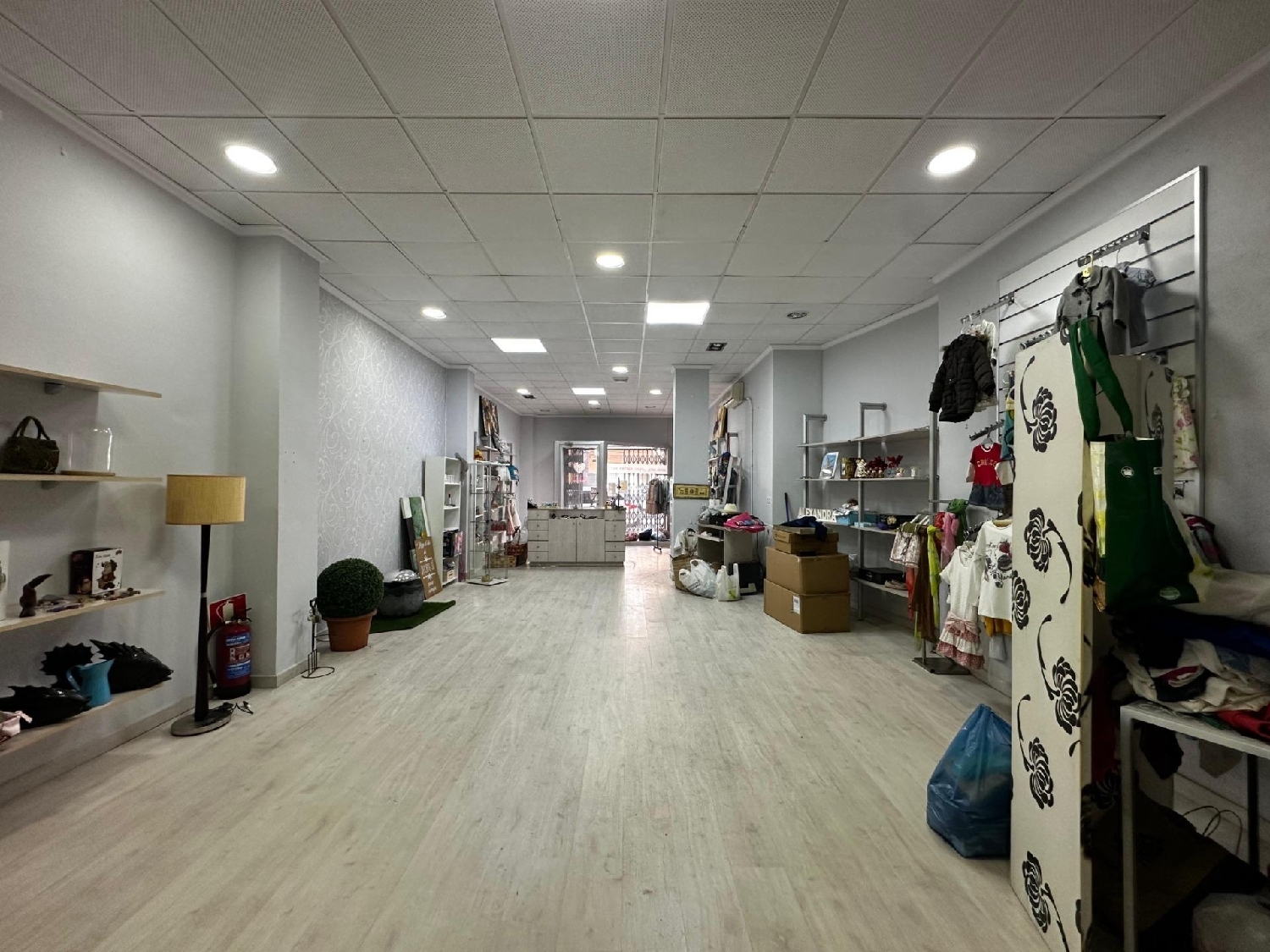  till salu lokal Ausias March Ribera Alta 1