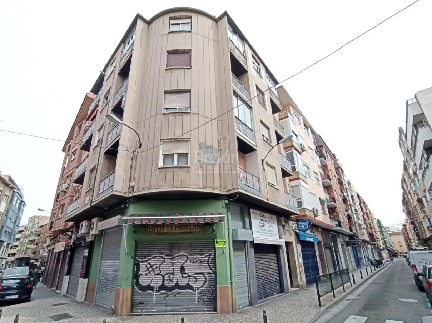  till salu lokal Avenida Valencia D.C. Zaragoza 1