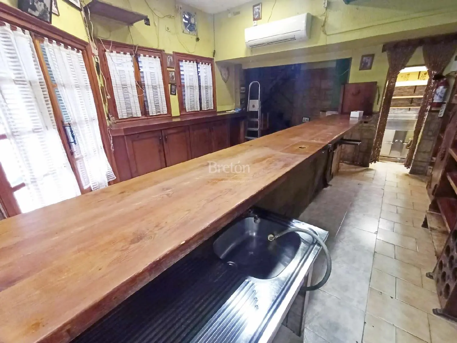  till salu lokal Avenida Valencia D.C. Zaragoza 5
