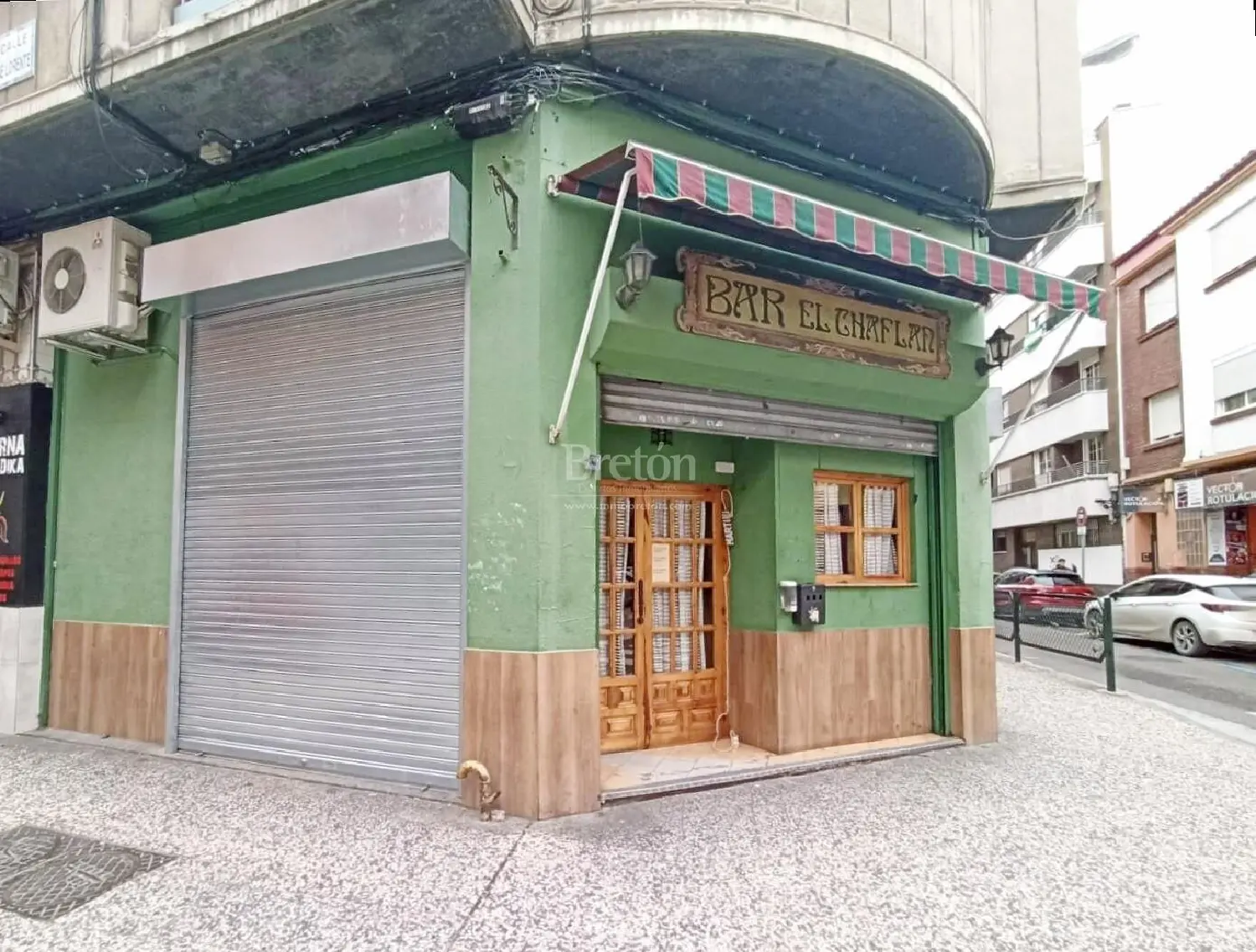  till salu lokal Avenida Valencia D.C. Zaragoza 2