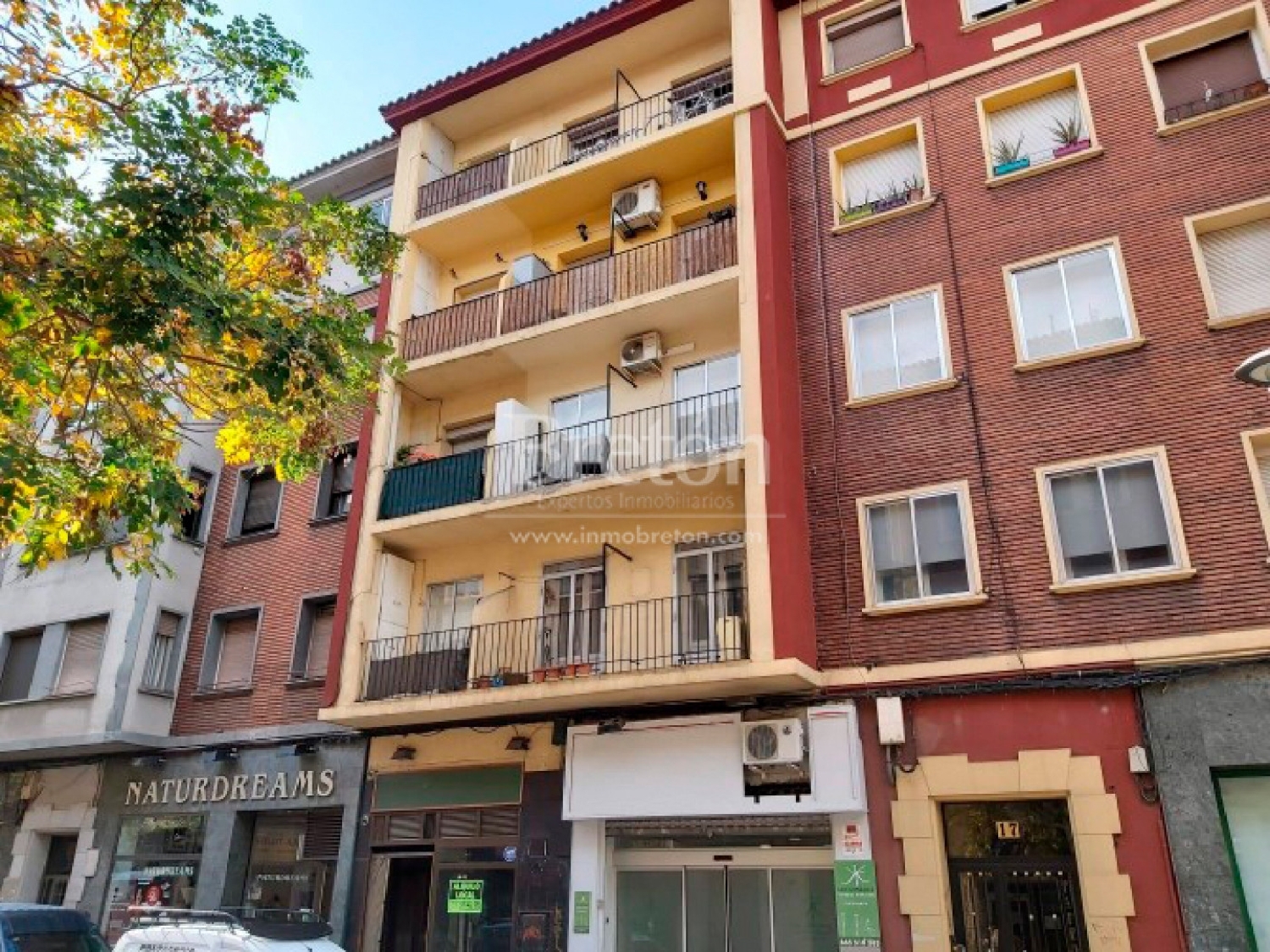  till salu lokal Avenida Valencia D.C. Zaragoza 2
