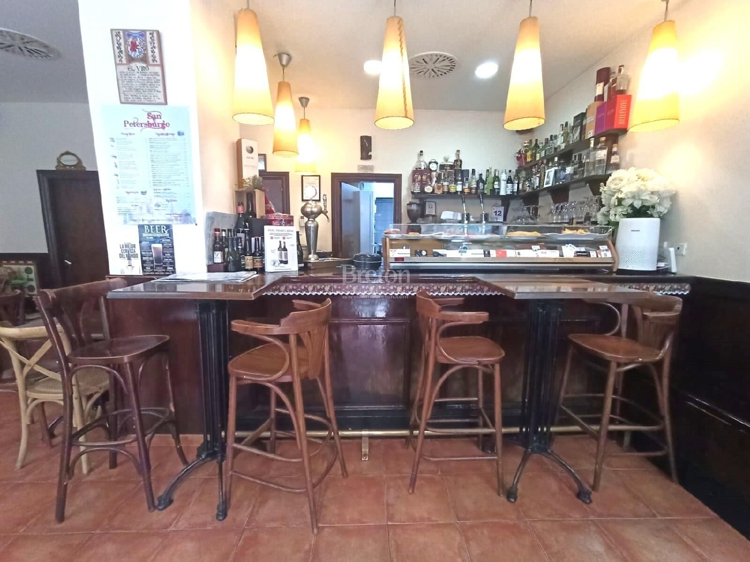  till salu lokal Avenida Valencia D.C. Zaragoza 6