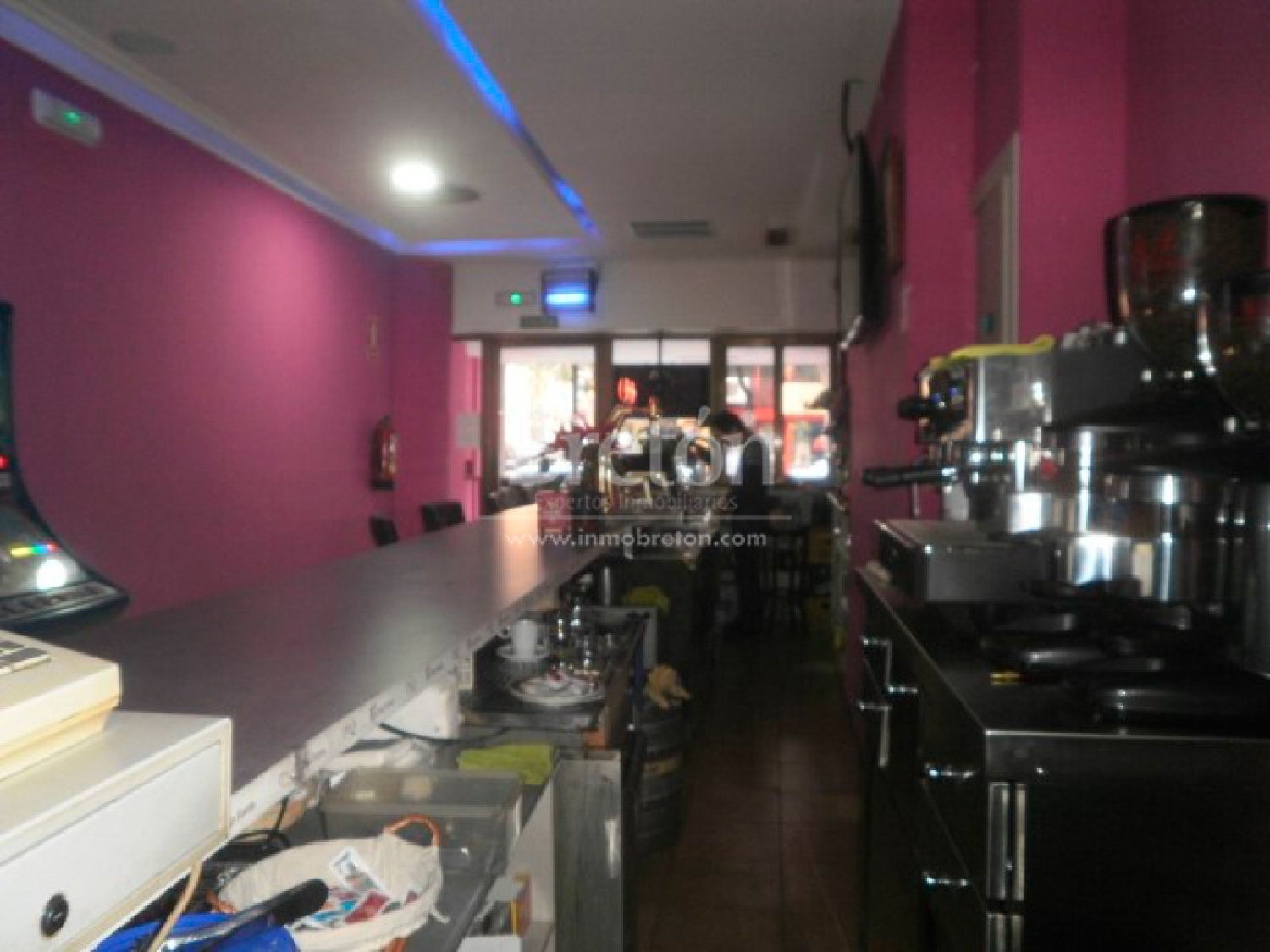  till salu lokal Avenida Valencia D.C. Zaragoza 8