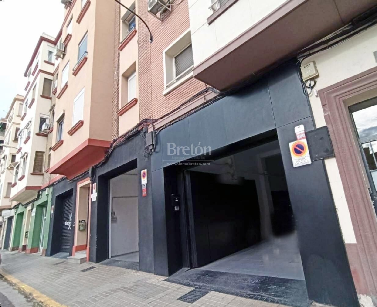  till salu lokal Avenida Valencia D.C. Zaragoza 2