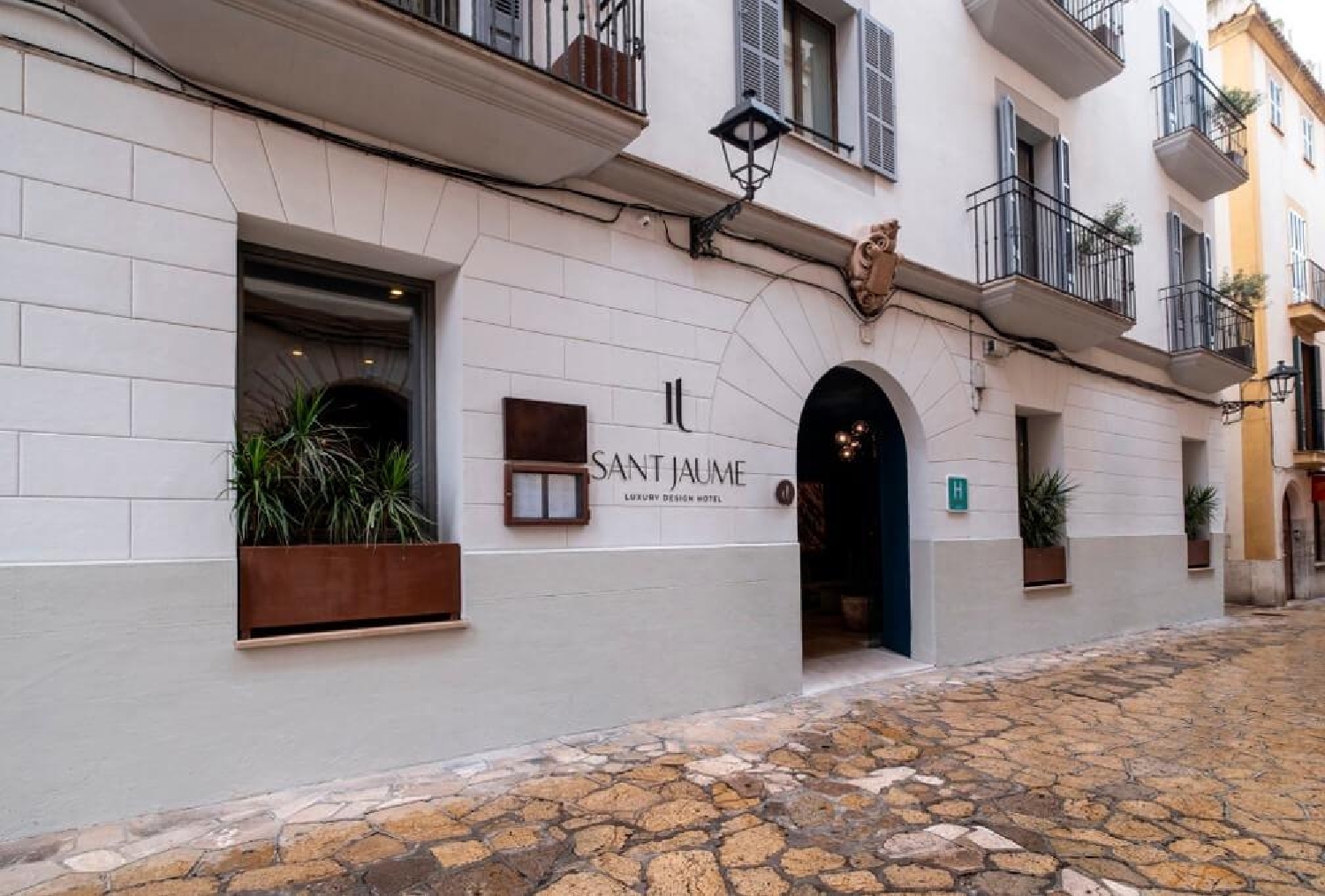 till salu lokal Avenidas Palma 2