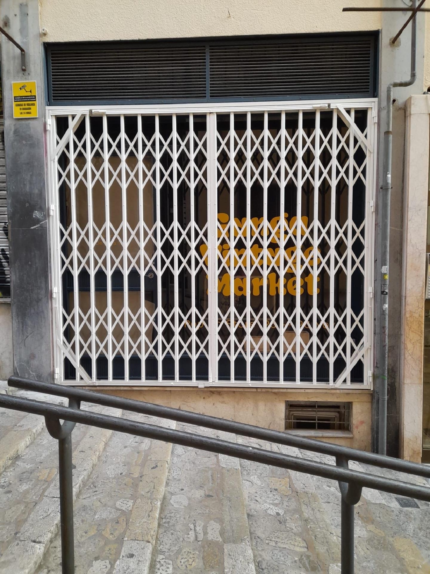 till salu lokal Avenidas Palma 3